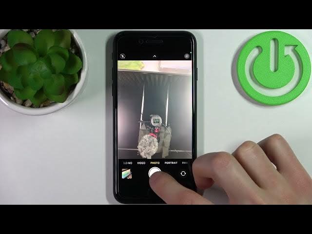Video thumbnail for How to Activate Camera Mirroring on iPhone SE (2022) - Manage iOS Mirroring