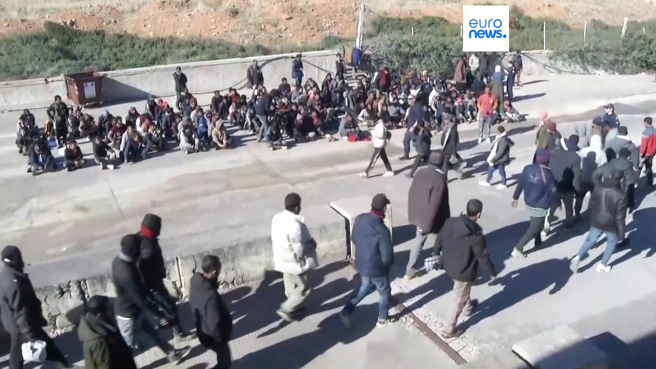 Video thumbnail for Over 1,000 migrants have arrivied in Crete in December