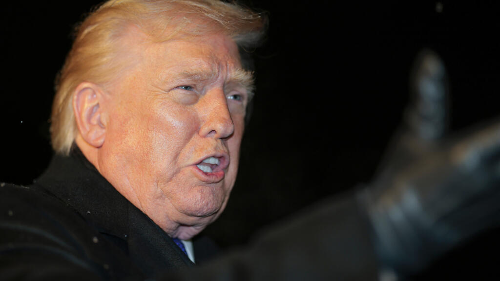 Video thumbnail for Trump wants to reopen coal era, rolls back key climate rule