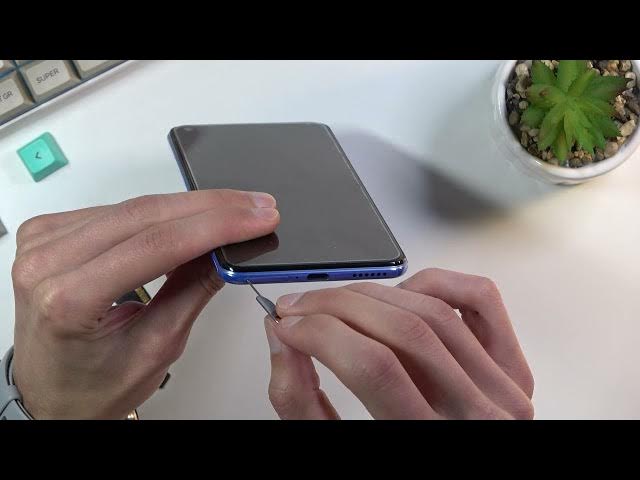 Video thumbnail for How to Insert SIM card and SD card into XIAOMI 11 Lite - Input SIM and SD Cards