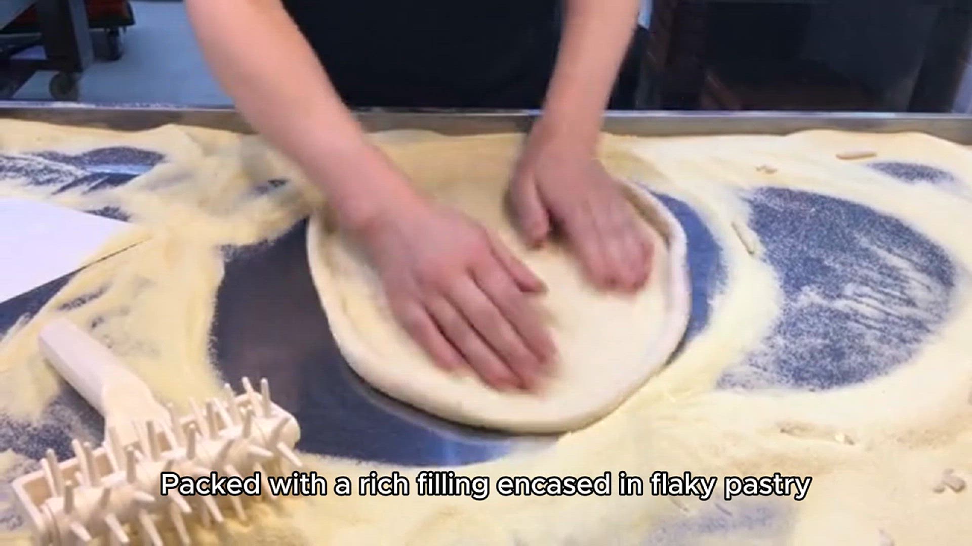 Video thumbnail for meat pie (1)