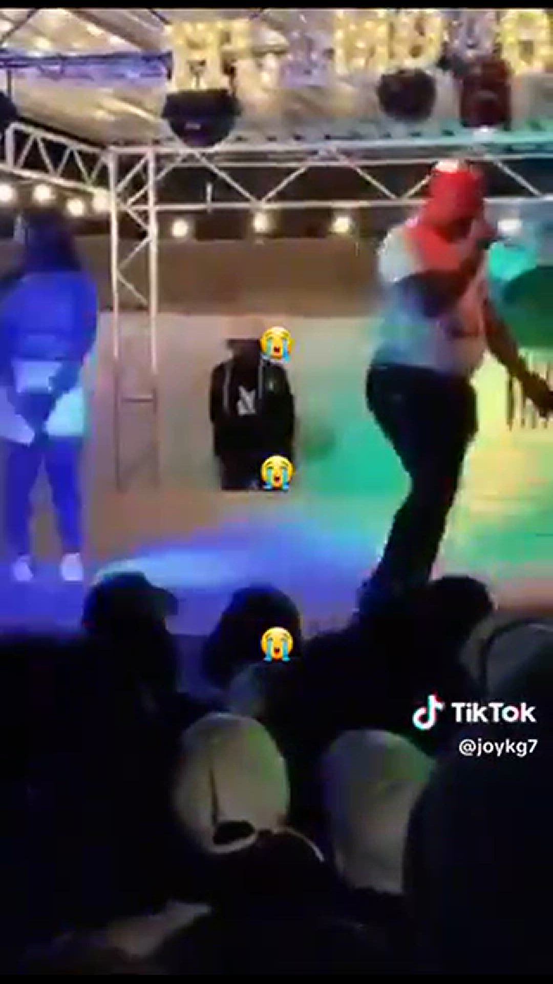 Video thumbnail for Sad & emotional moment as Skhothane Sa Pitori announces that Shebeshxt is dead.