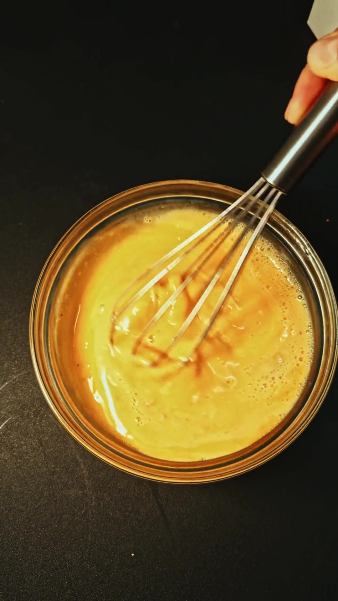 Video thumbnail for Recette crêpe : la recette facile et inratable qui régale toute la famille