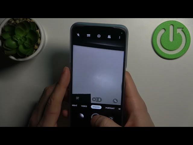 Video thumbnail for OnePlus Nord CE 2 Lite - How To Take Camera Burst Shot