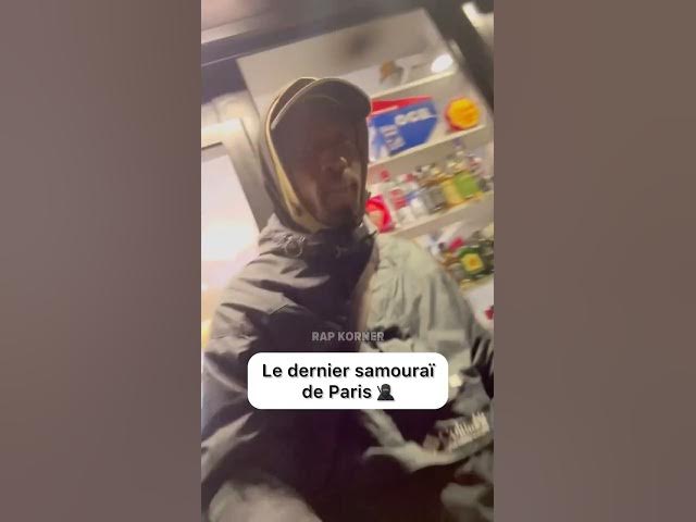 Video thumbnail for Il distribue des te-tar 👋🏼 Crédit : 2paname.off sur TT 📍 Lien vers notre site d’actualité en bio