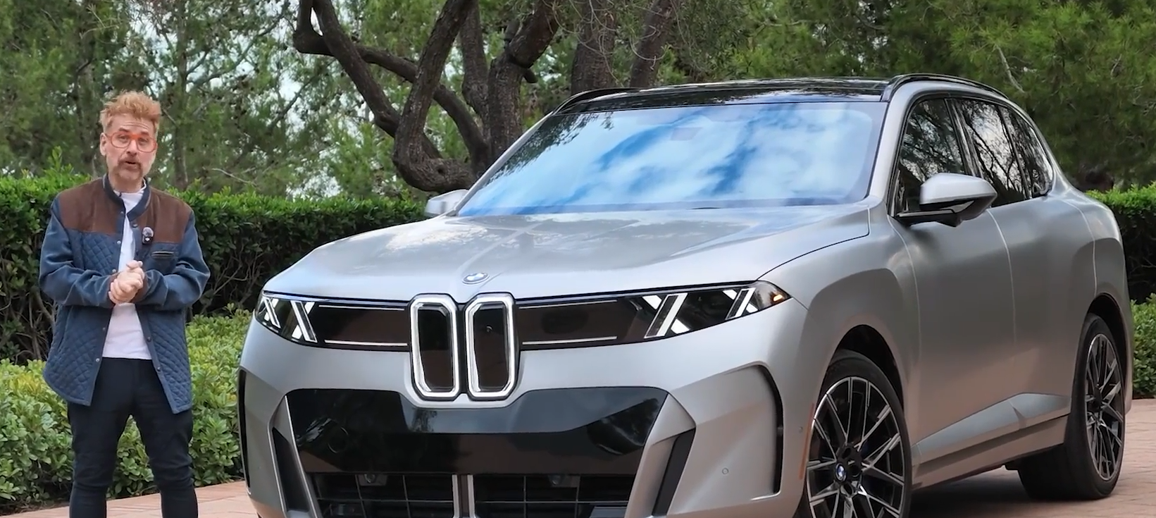 Video thumbnail for BMW's New Electric SUV Promises 435 Miles of Range