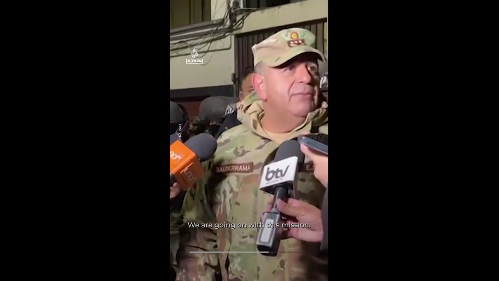 Video thumbnail for Bolivian army attempts to clear roads after 11 days of protests