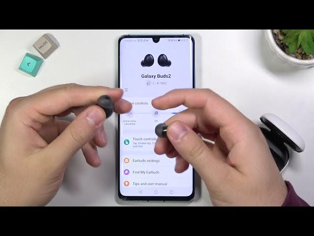 Video thumbnail for How to Enable Ambient Sound & Noise Cancelling Modes in Samsung Galaxy Buds 2?