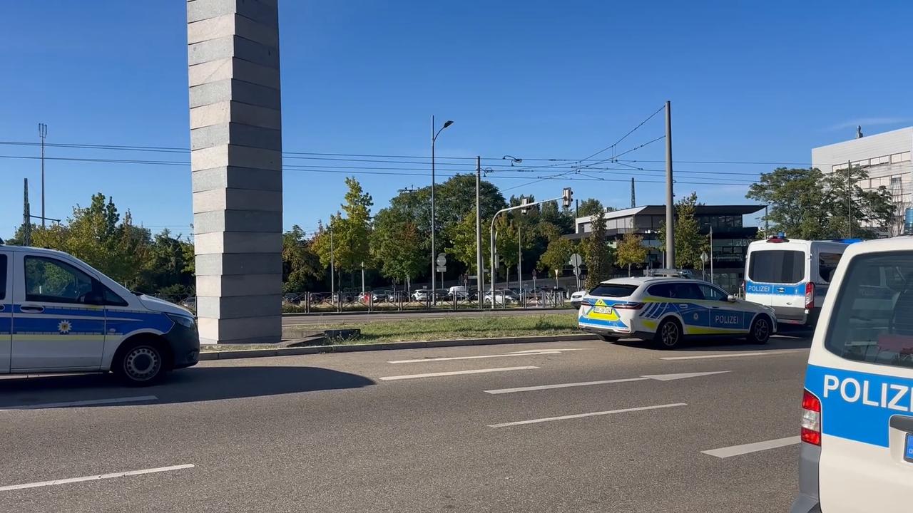 Video thumbnail for Germany: Germany tightens border checks near France, causing traffic delays.