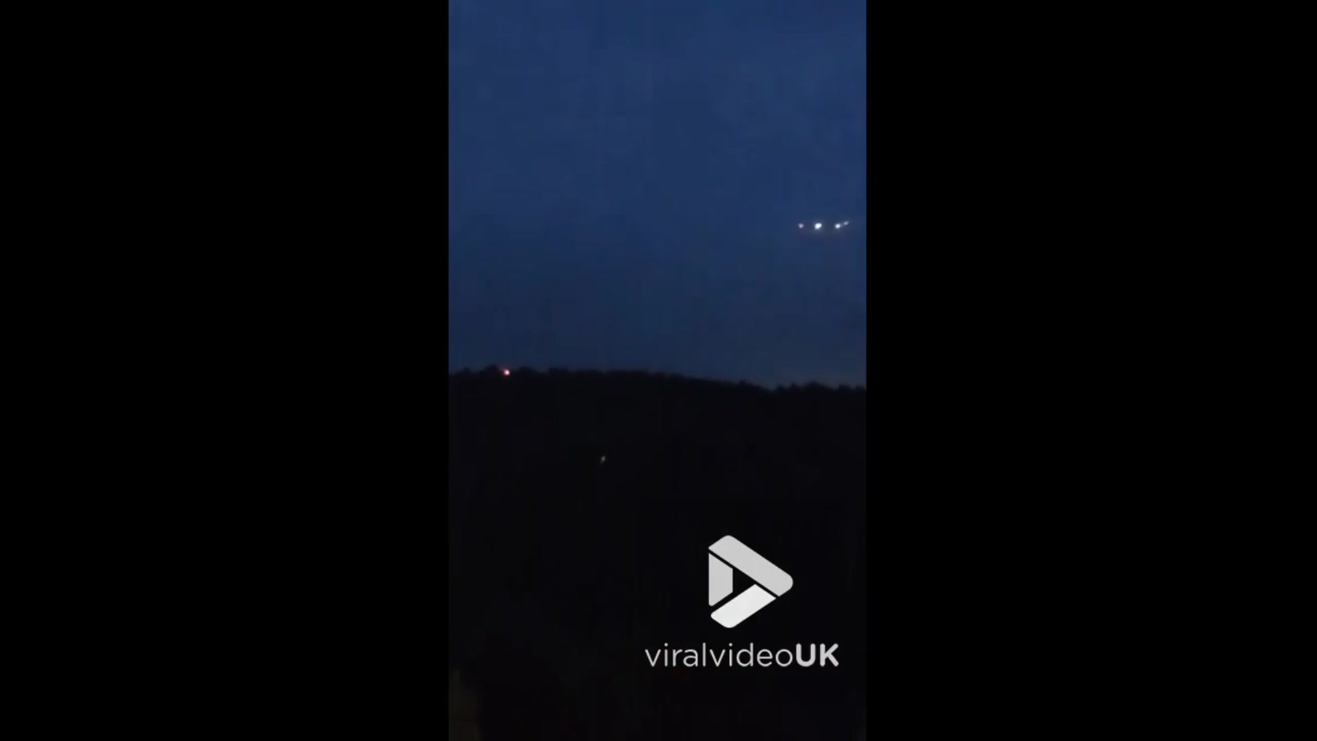 'Video thumbnail for VV5037 Meteorite illuminates skies of Moscow'