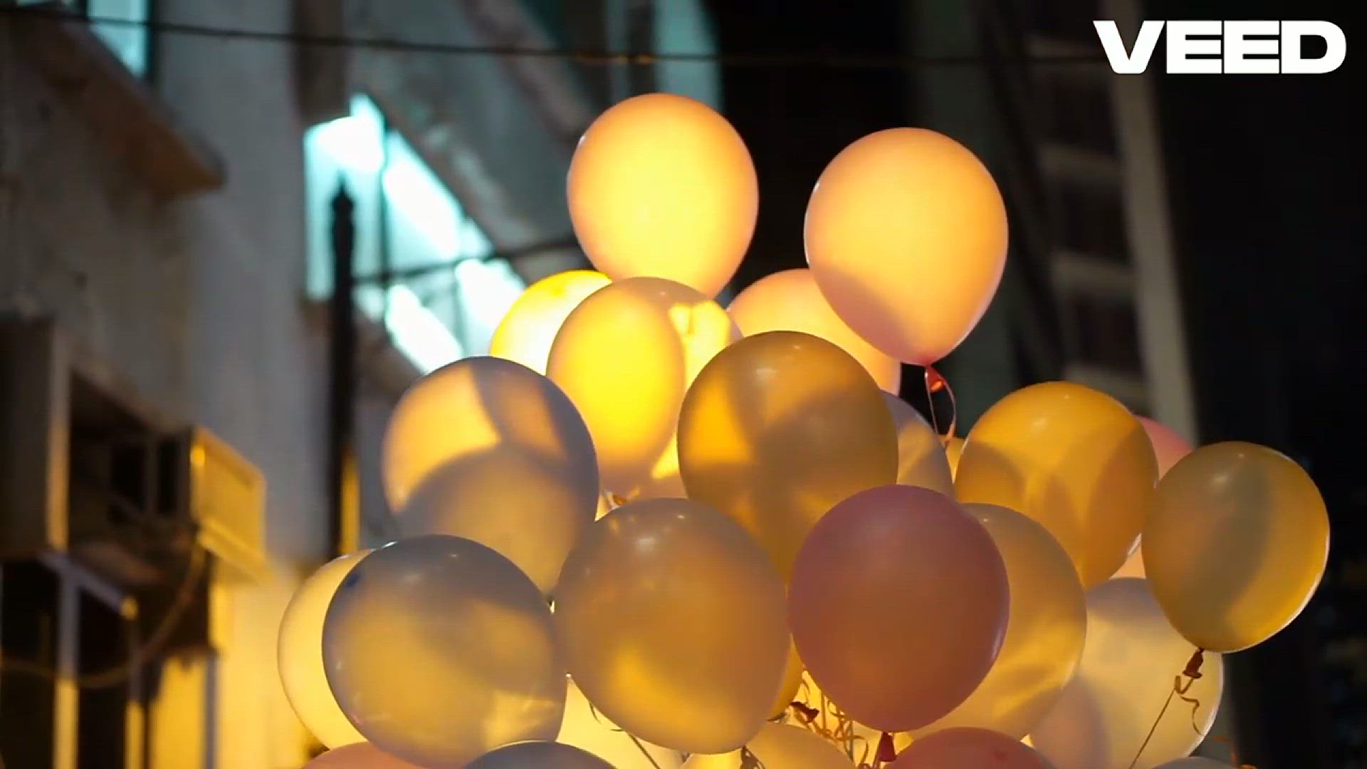 'Video thumbnail for DIY Balloon Drop For Epic Birthdays'