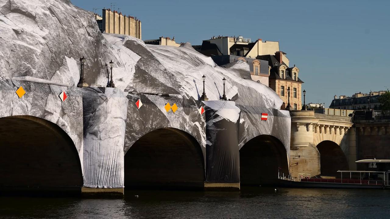 Video thumbnail for France: JR’s “La Caverne du Pont-Neuf” installation in Paris ready for visitors.