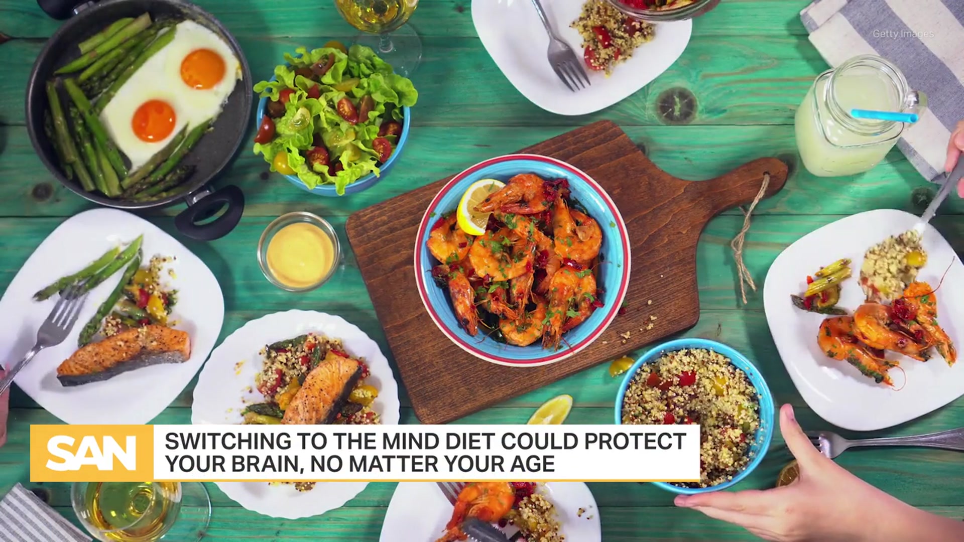 Video thumbnail for It’s never too late to eat your way to a healthier mind: Study