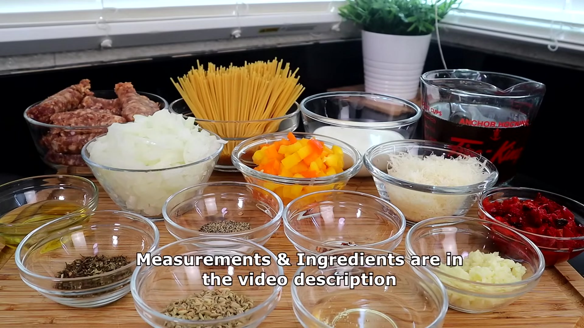 Video thumbnail for How I Made the Easiest Creamy Spaghetti Ever in ONE POT_(720P_HD)