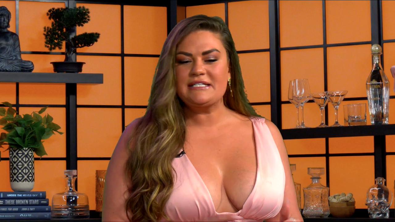 Video thumbnail for Brittany Cartwright "Doesn't Know How" Scheana Would Fit Into A Future Season Of 'The Valley'