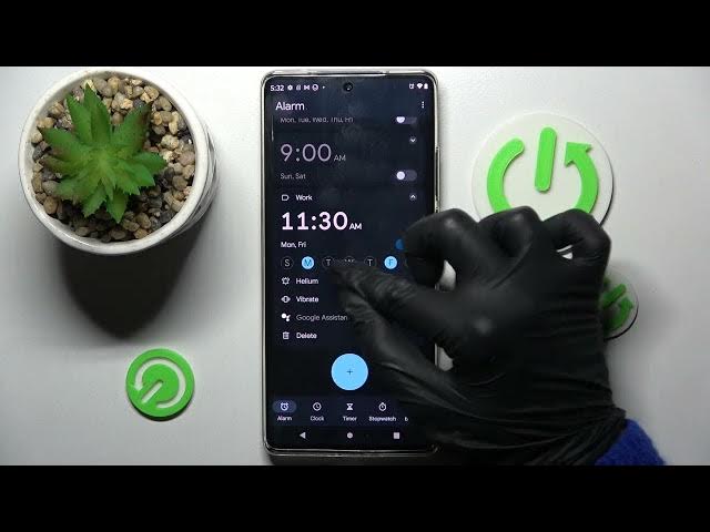 Video thumbnail for Motorola Edge 30 Ultra - How To Set Up Alarm Clock