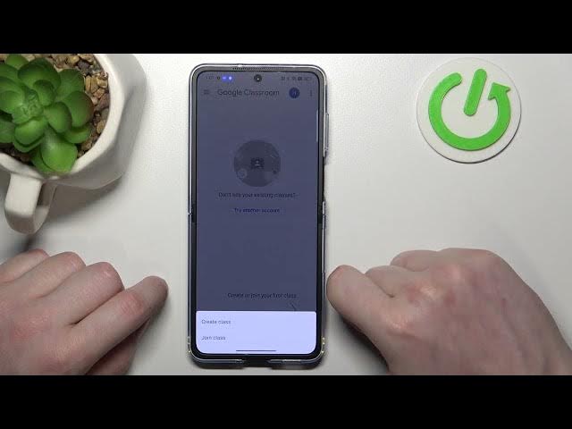 Video thumbnail for How To Install & Use the Google Classroom App on a OPPO Find N2 Flip