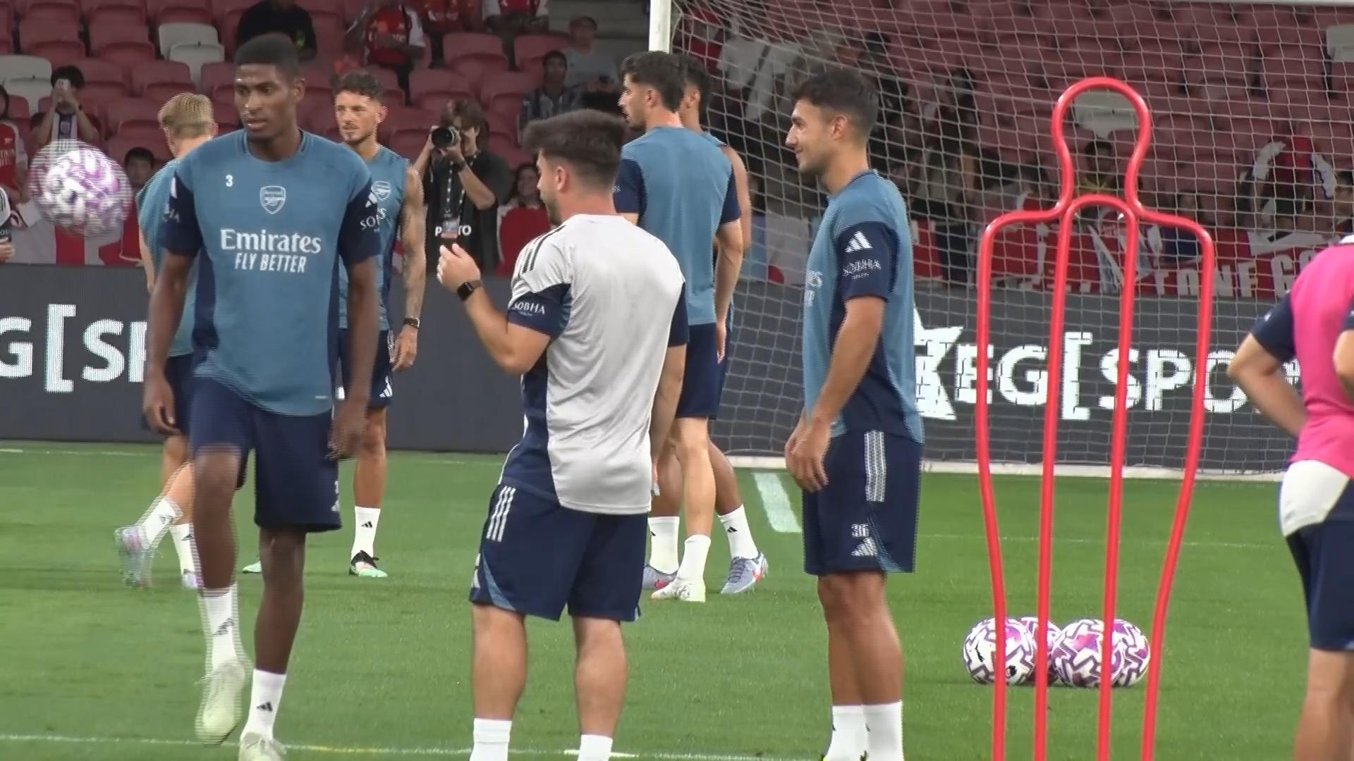 'Video thumbnail for Mosquero train with Arsenal in Singapore ahead of Newcastle pre-season friendly'