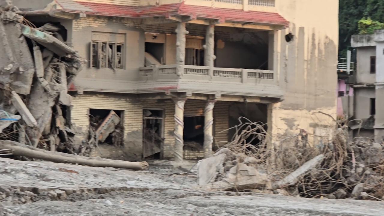 Video thumbnail for Nepal: Nepal struggles to recover after devastating flash floods.