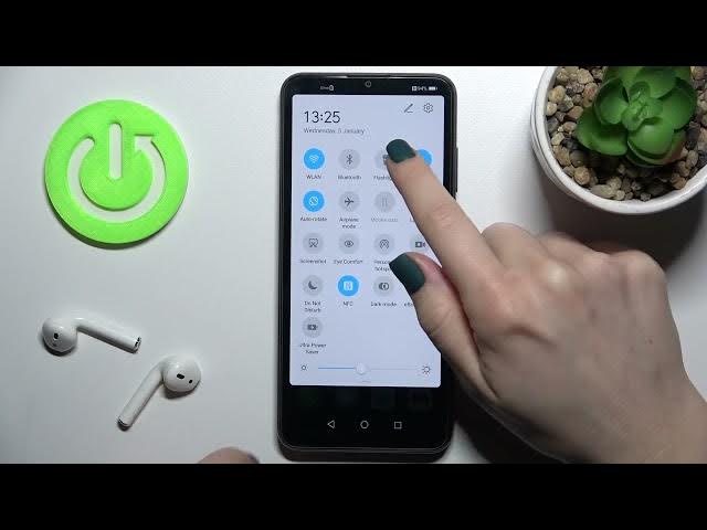 Video thumbnail for How to Turn On Flashlight in Honor 9A - Use Torch