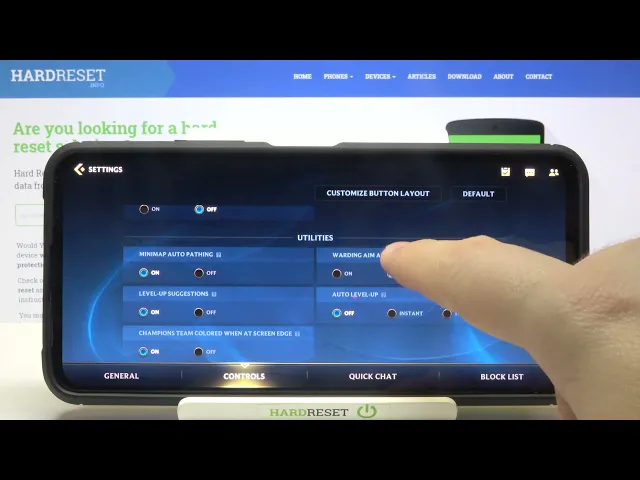 Video thumbnail for League of Legends: Wild Rift - Adjust Auto Warding Aim Assist