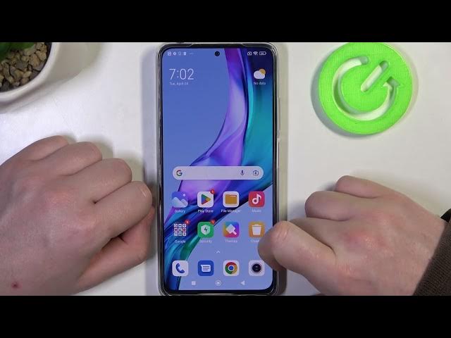 Video thumbnail for How to Call for Search and Rescue in Indonesia using Redmi Note 11 Pro - Make Emergency Call