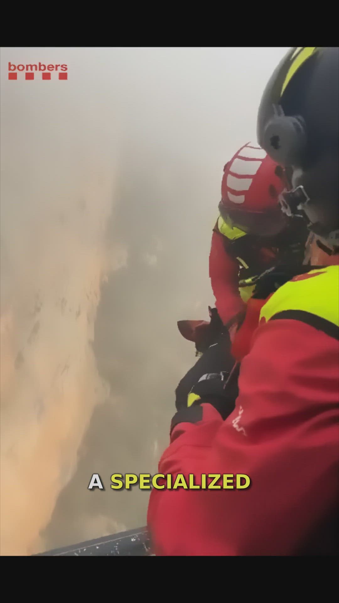 'Video thumbnail for Watch: Incredible rescue operation in Spain after injured climber becomes stuck on cliff face - Olive Press News Spain'