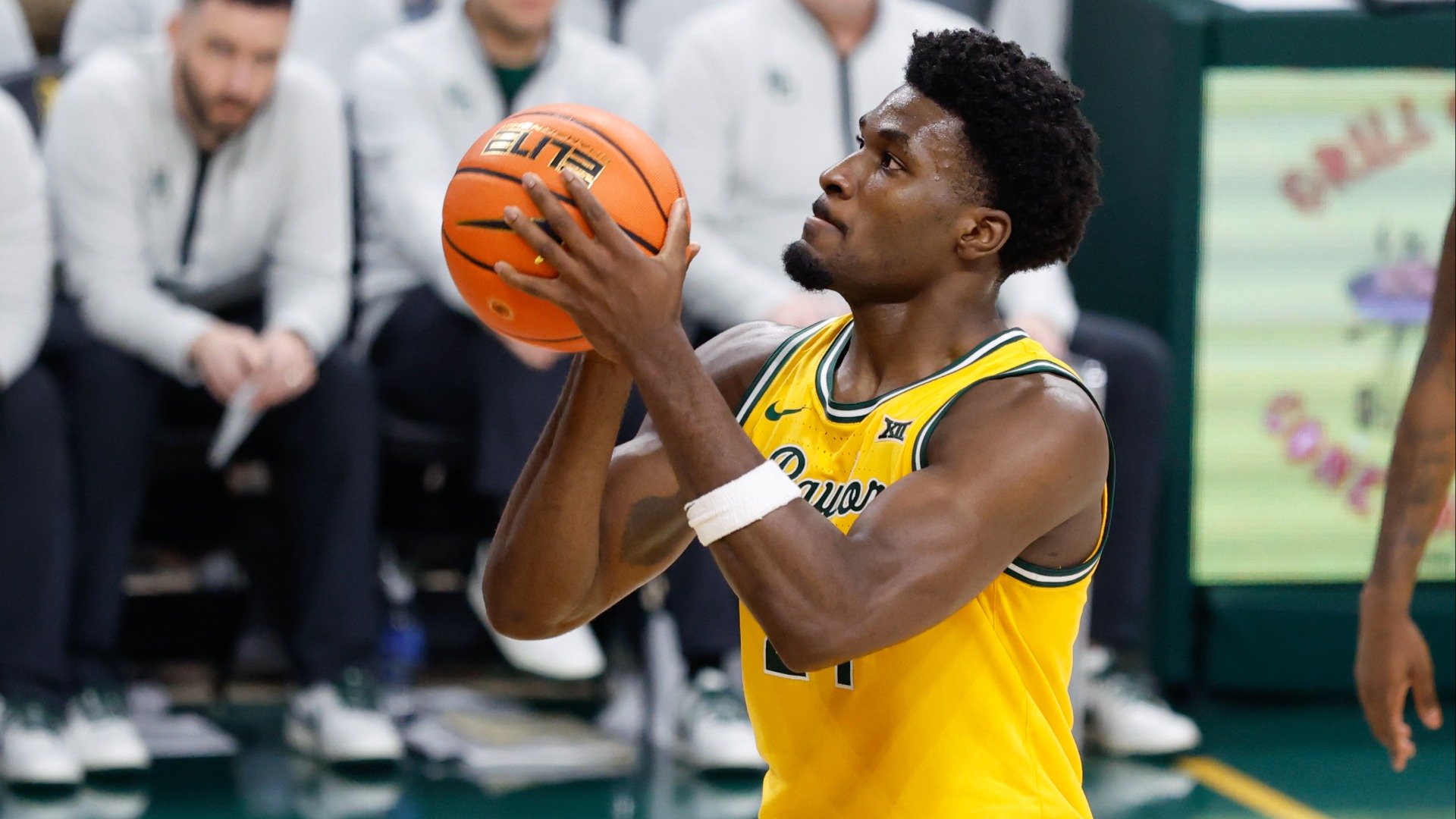 Video thumbnail for NIL Deals in College Sports: Impact on NBA Draft Choices