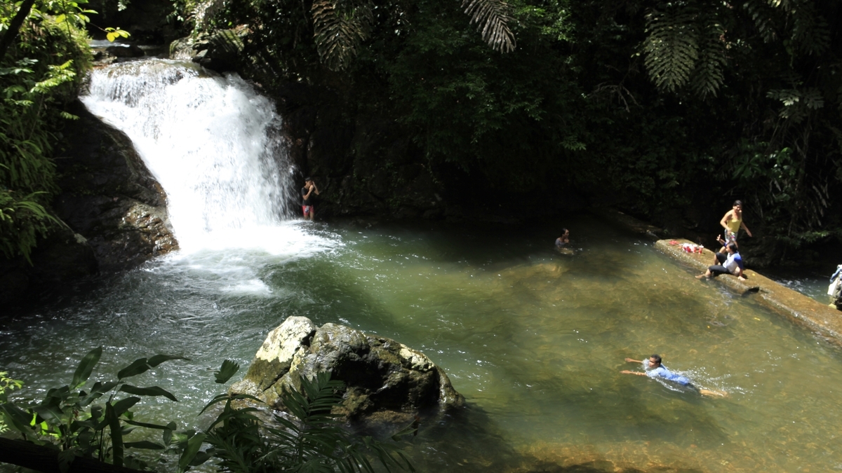 'Video thumbnail for Ranchan Pool Recreation Park Borneo | Malaysia'