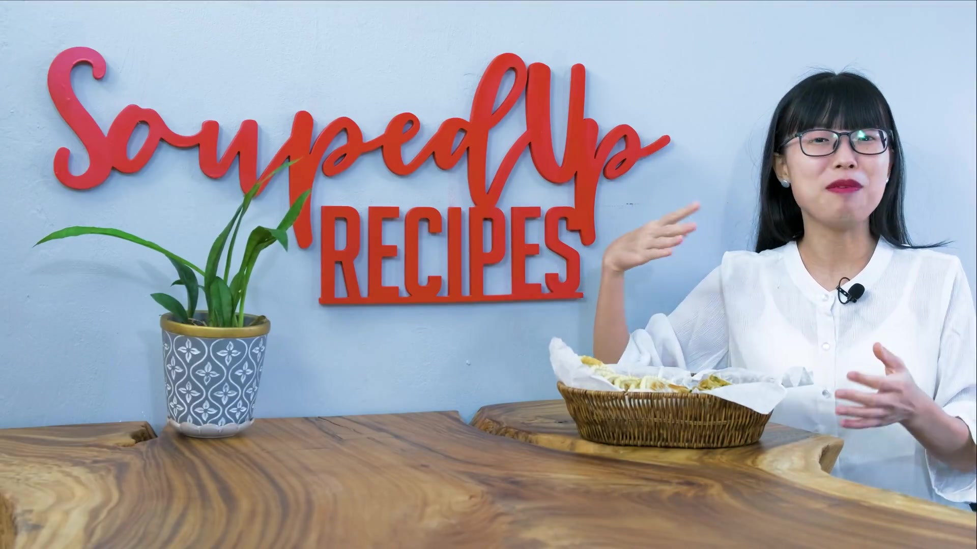 Video thumbnail for 19.Chinese Chive Dumplings (韭菜盒子) (1080p 30fps)