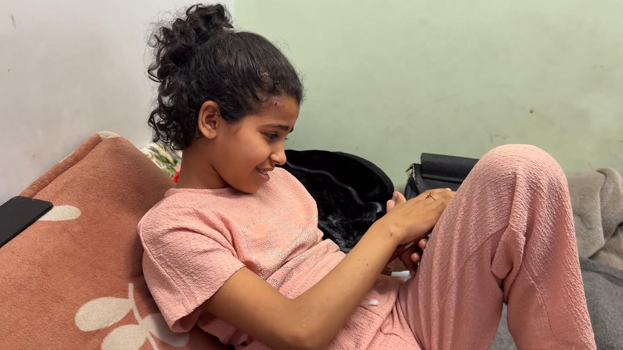 Video thumbnail for Gaza Girl Adapts After Injury 14.