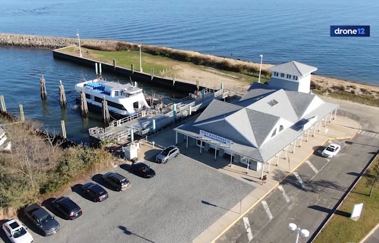 Video thumbnail for 'Getting to work late.' Ferry riders voice frustrations as county pressures NY Waterway