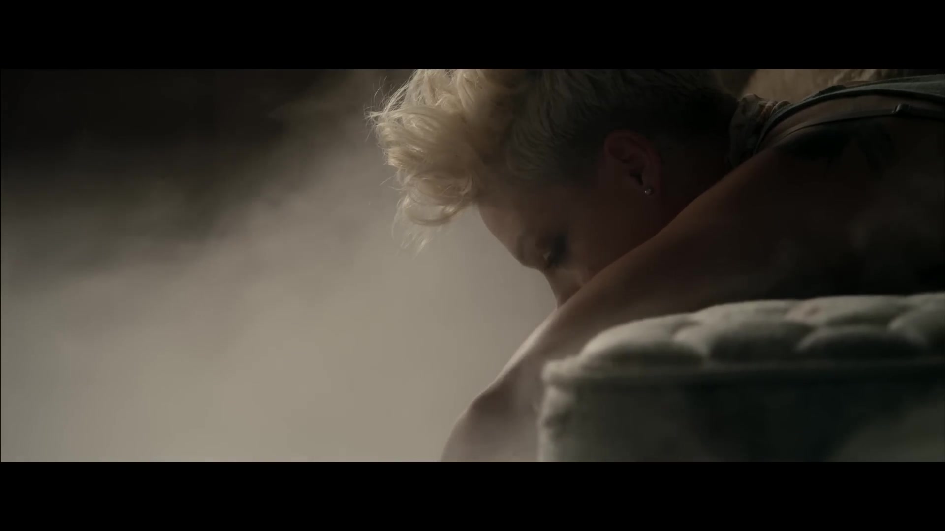 Video thumbnail for P!nk Just Give Me A Reason ft. Nate Ruess Full HD