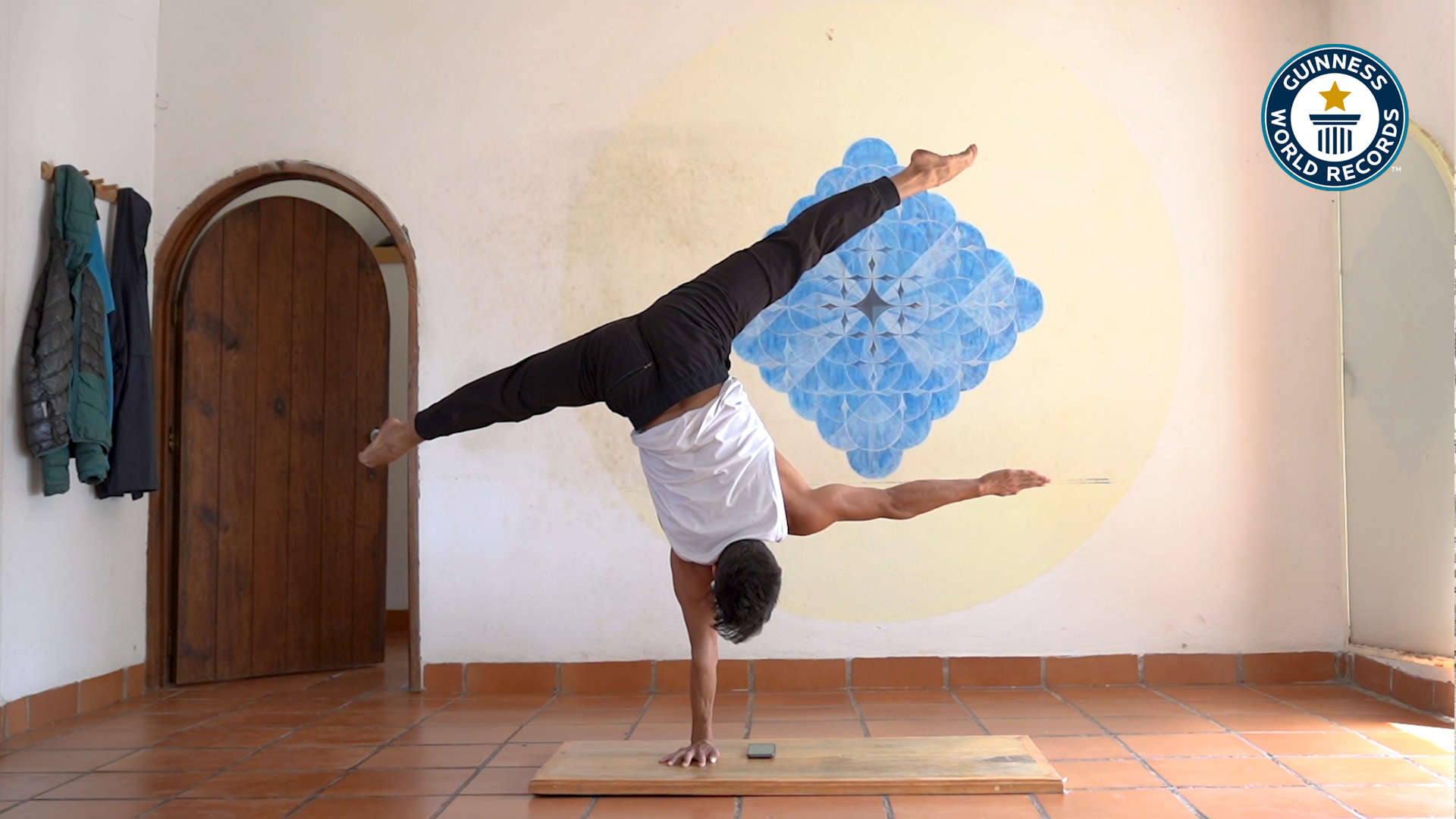 'Video thumbnail for Nicolas Montes de Oca, mastering the one-arm handstand'