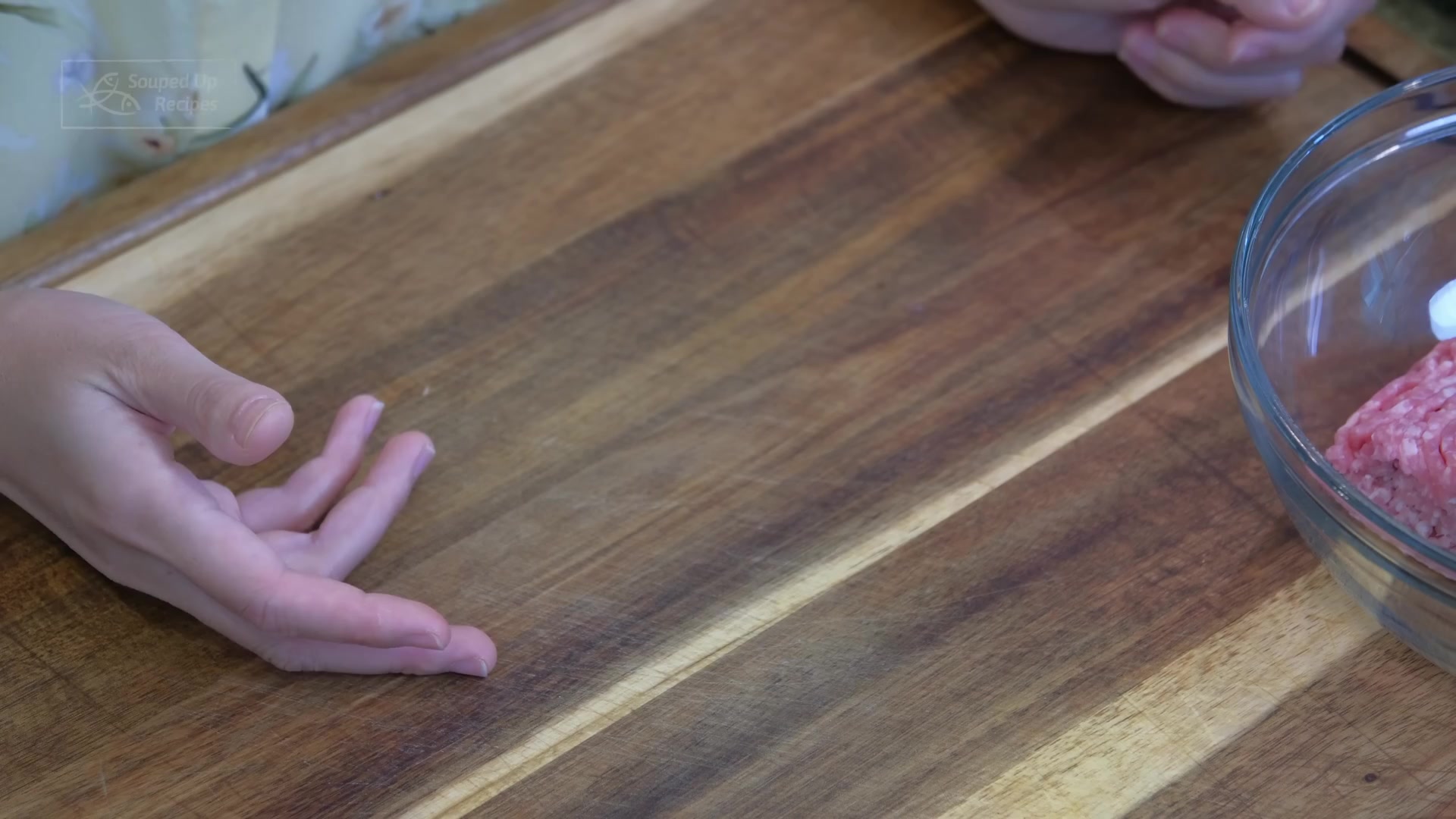 Video thumbnail for 31.Easy Hot and Sour Wonton Soup (酸汤馄饨) (1080p 60fps)