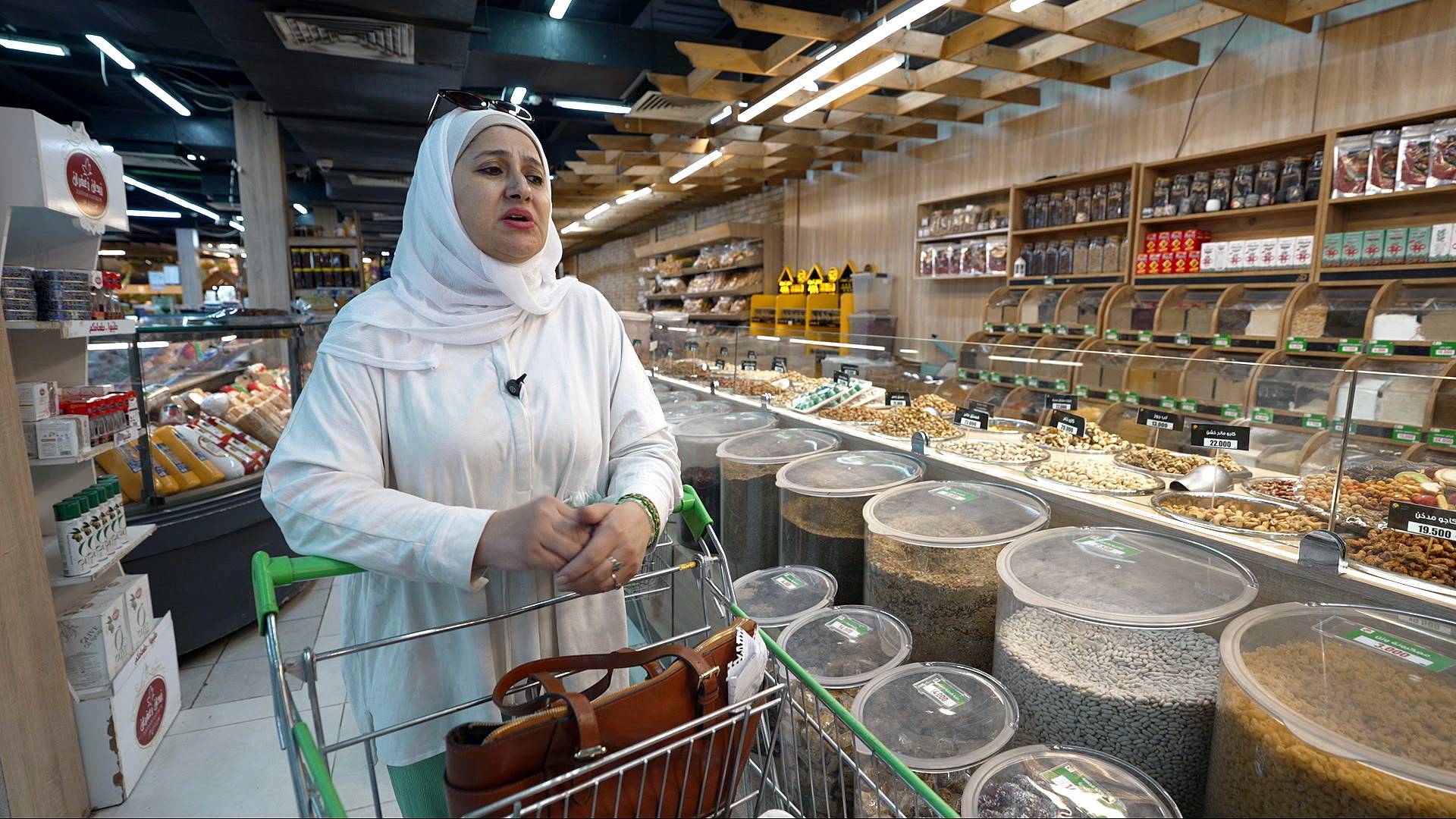 Video thumbnail for Iraq's markets feel the strain as regional tensions drive up prices