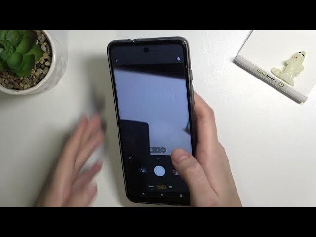 Video thumbnail for How to Take Active Photos on Motorola Moto G60s – Live Photos