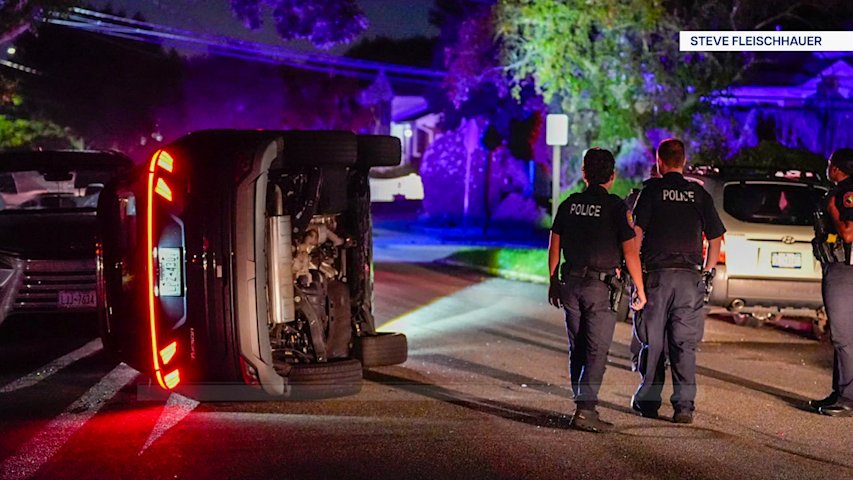 Video thumbnail for Driver loses control, overturns SUV and crashes into 3 parked cars in Hicksville