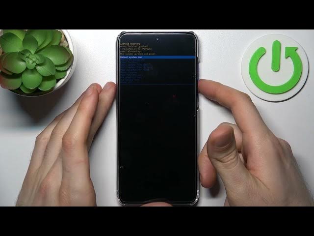 Video thumbnail for How to Enter the Recovery Mode on the MOTOROLA Edge 30 Neo