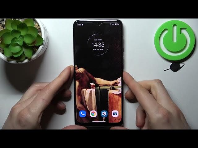 Video thumbnail for How to Install SIM & SD Cards in MOTOROLA Moto G42?