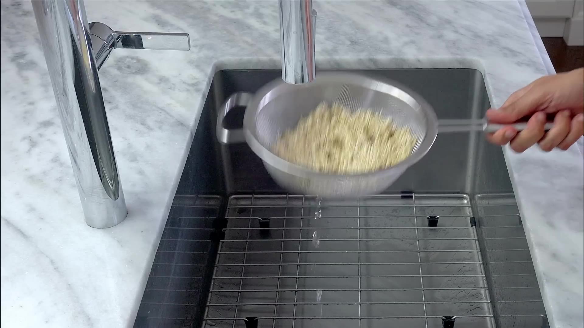 Video thumbnail for Quinoa Beets and Spinach Salad Recipe for Vegetarian and Vegan Diet 🥗 💪 (1080p 60fps H264 128kbit AAC English)