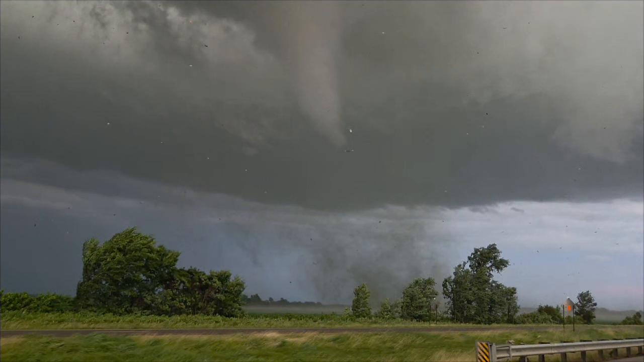 Video thumbnail for Tornado in Effingham Illinois Almost Flips Semi-Truck