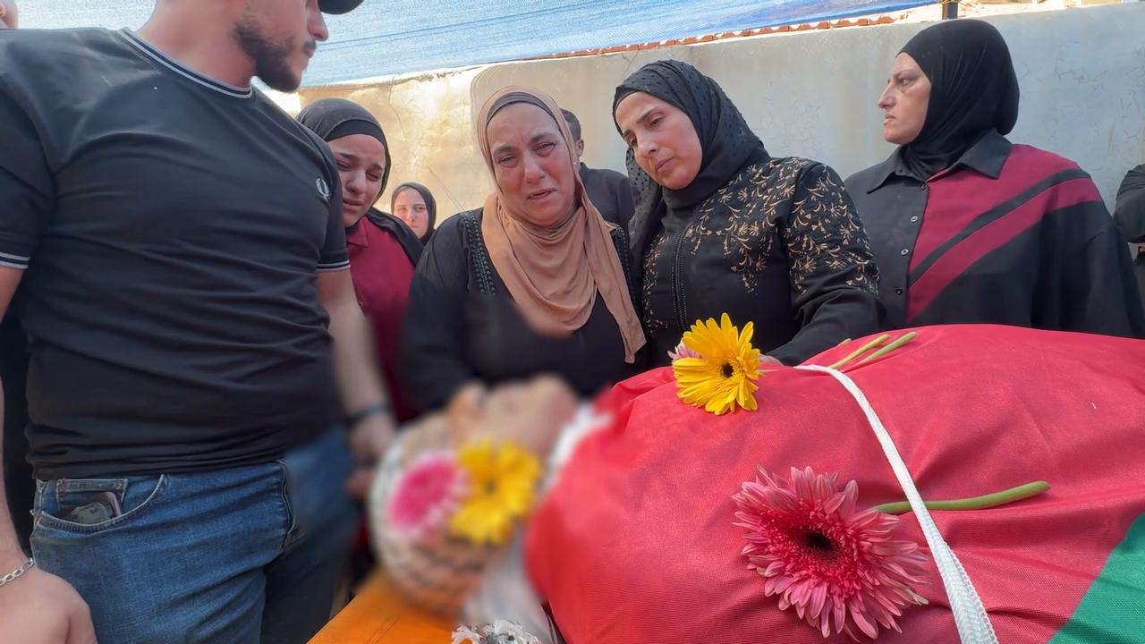 Video thumbnail for Palestinian killed by Israeli fire in West Bank raid (2).