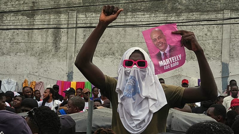 Video thumbnail for Haiti's ex-president Martelly registers as candidate for upcoming election