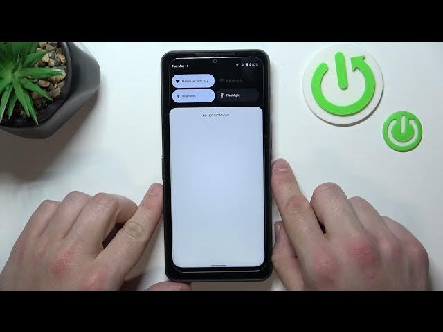Video thumbnail for How to Turn Off Flashlight on CAT S75 – Disable Torch