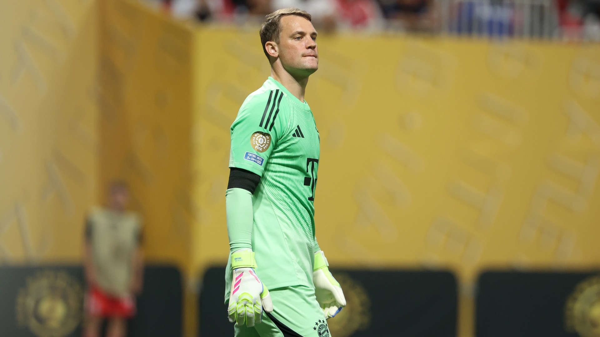 Video thumbnail for Manuel Neuer: Redefining Goalkeeping & World Cup Heroics