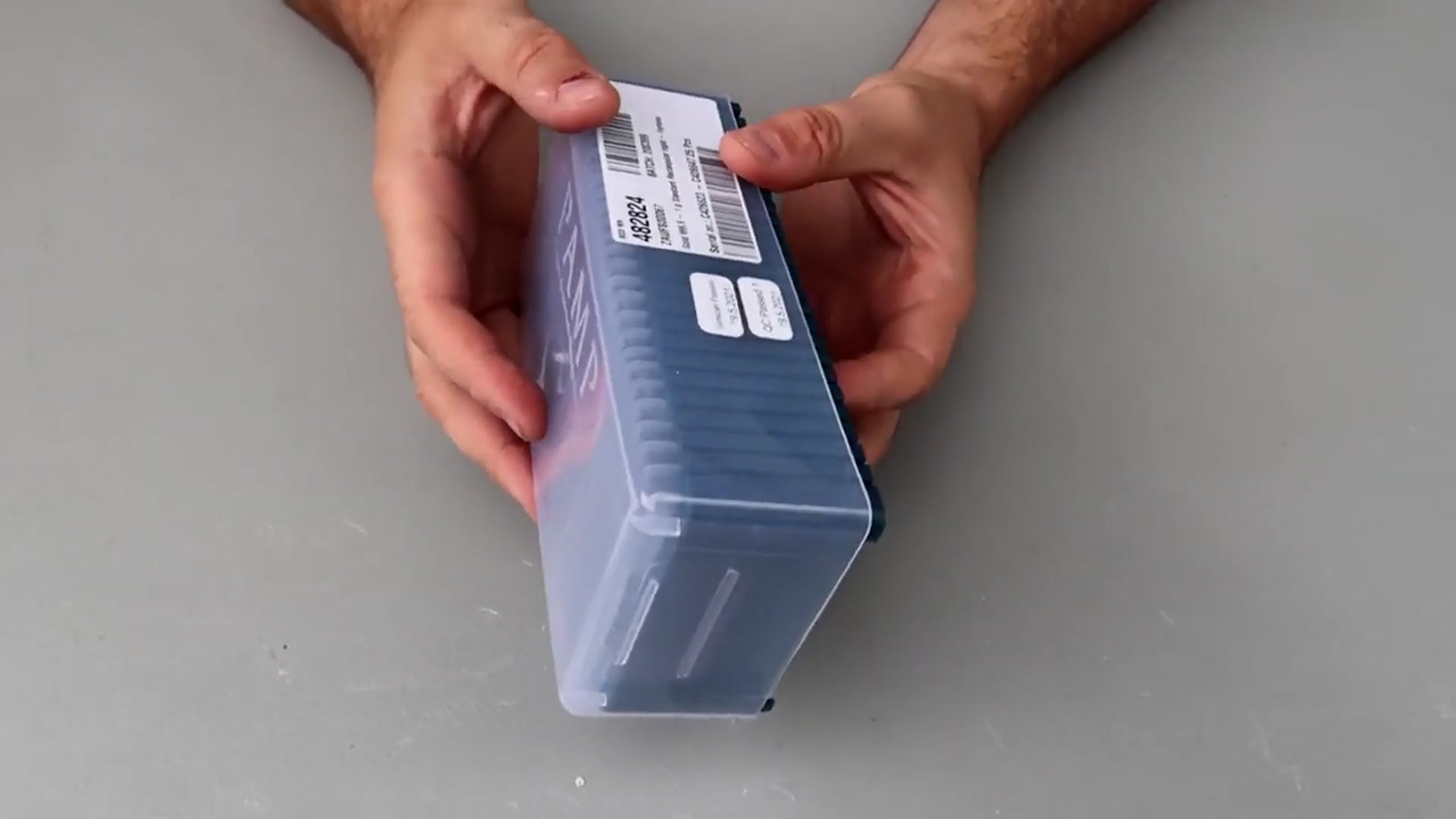 'Video thumbnail for Unboxing Box of 25 x 1 gram Gold Bars PAMP Suisse'