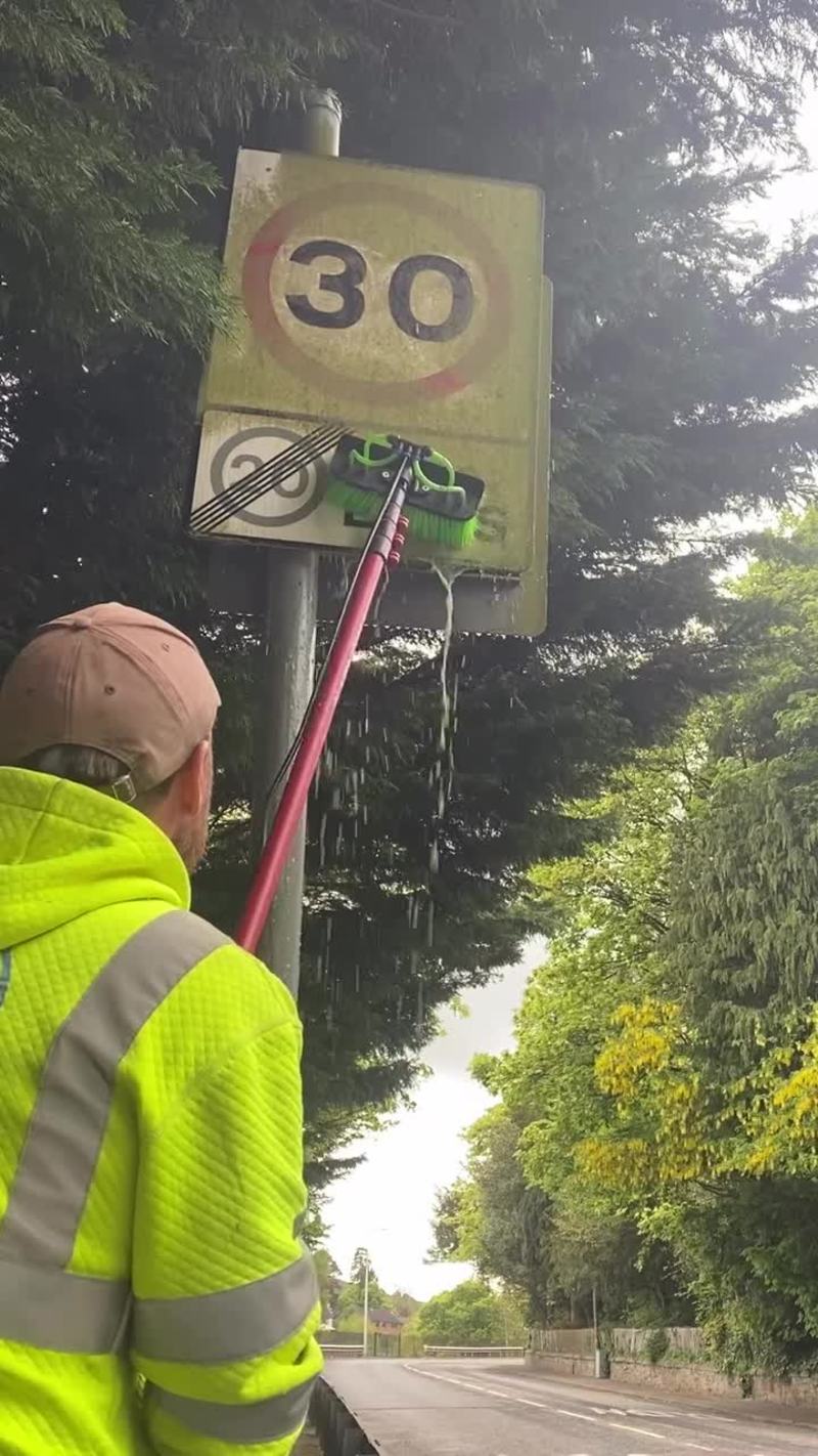 Video thumbnail for Satisfying Transformation of a Dirty 30 Zone Road Sign