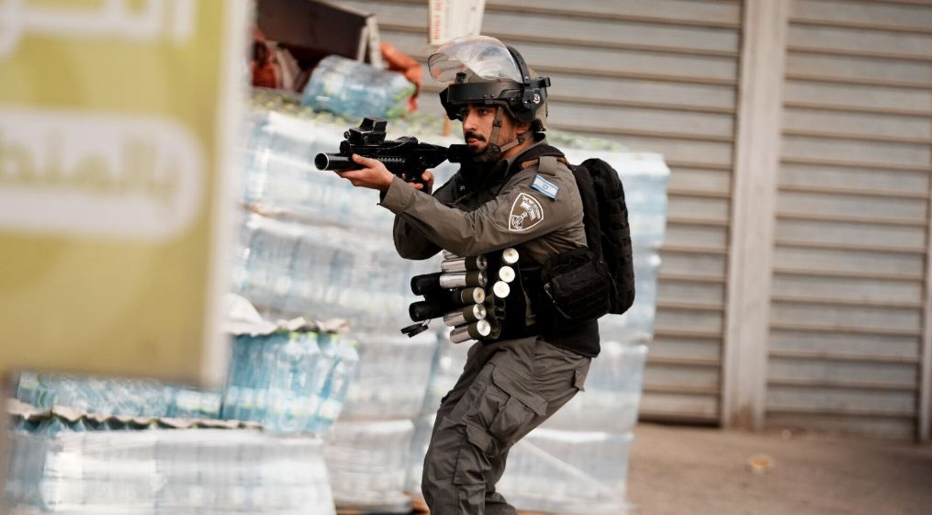 Video thumbnail for Israeli forces demolish shops in raids near occupied East Jerusalem