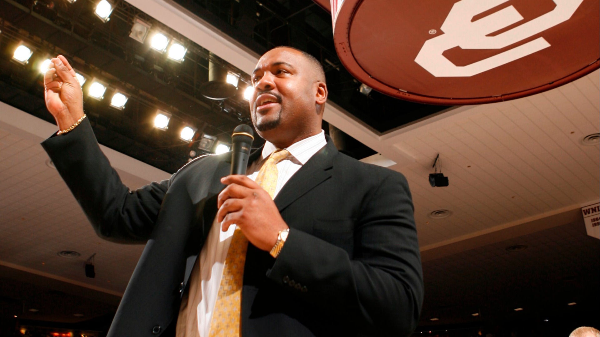 Video thumbnail for Chicago Mourns: Stacey King, Former Bulls Star, Passes Away